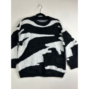 XL Woman's Zebra Fuzzy‎ Knit Grandpa Grunge Sweater